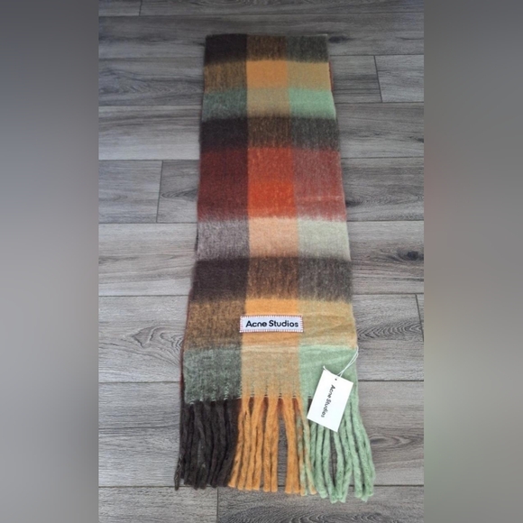 Acne Studios scarf - Picture 2 of 4